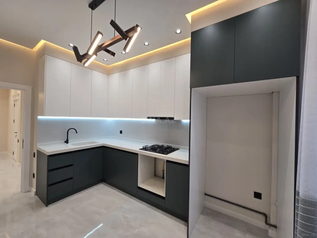 Satılır 3 otaqlı mənzil 112 m²