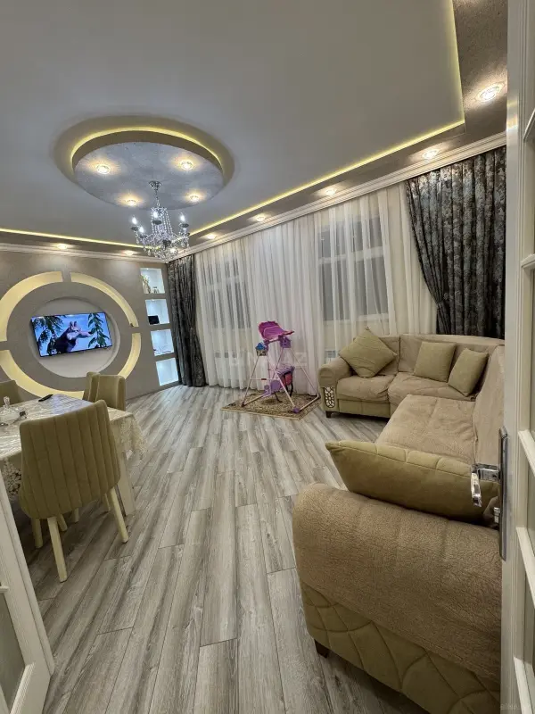 Satılır 4 otaqlı həyət evi 140 m²