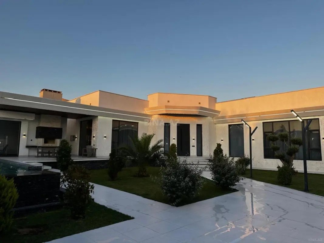 Satılır 5 otaqlı həyət evi 250 m²