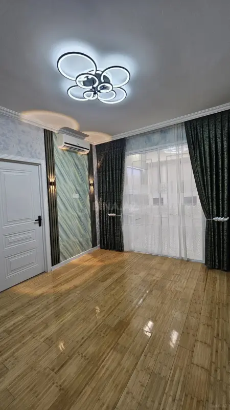 Satılır 2 otaqlı mənzil 43 m²