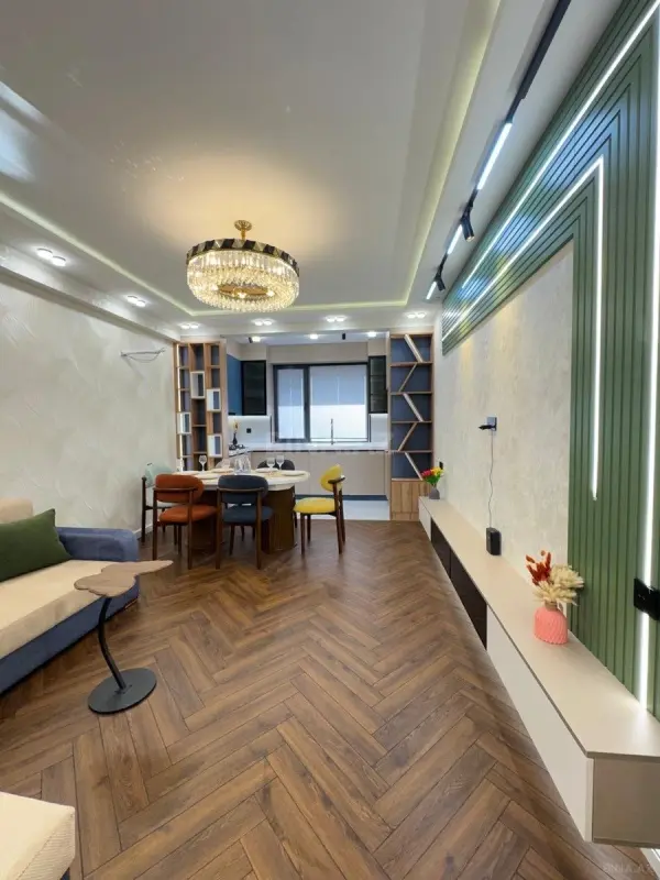 Satılır 3 otaqlı mənzil 110 m²