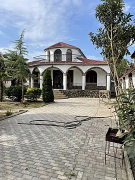 Satılır 7 otaqlı həyət evi 208 m² — Bakı 7 otaq 208.00 m²