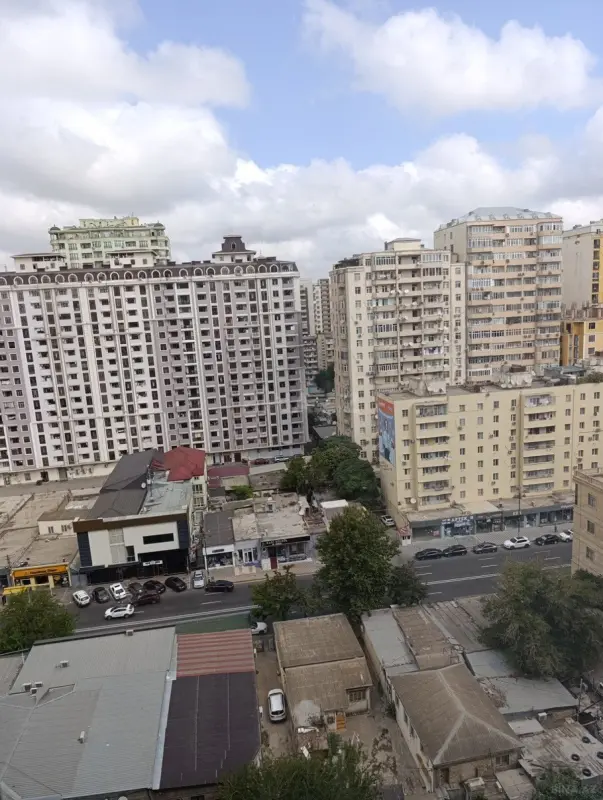 Kirayə verilir 2 otaqlı mənzil 98 m²