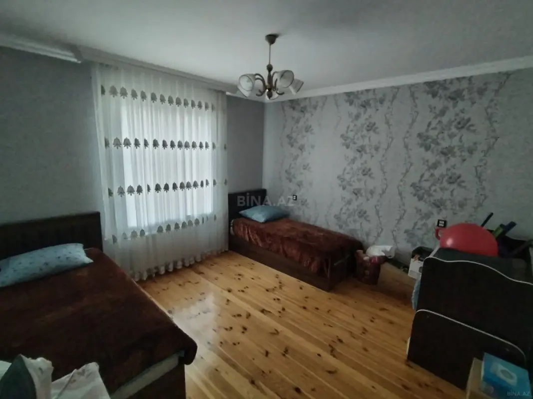 Satılır 6 otaqlı həyət evi 150 m²