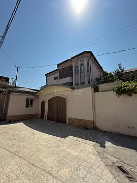 Satılır 11 otaqlı həyət evi 750 m² — Bakı 11 otaq 750.00 m²