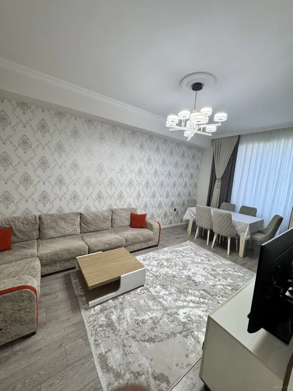 Satılır 2 otaqlı mənzil 66 m²