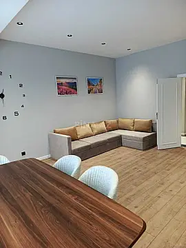 Kirayə verilir 4 otaqlı mənzil 173 m² — Bakı 4 otaq 173.00 m²