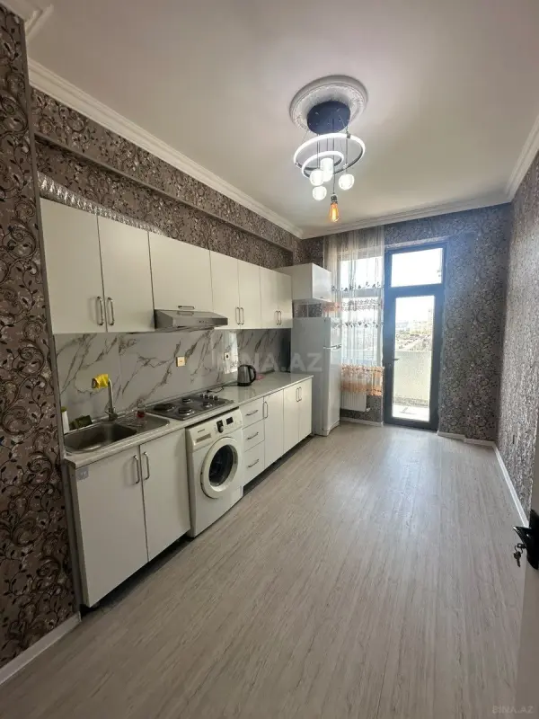 Kirayə verilir 2 otaqlı mənzil 67 m²