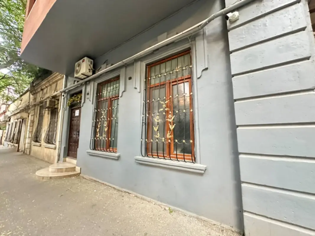 Kirayə verilir 3 otaqlı ofis 80 m²