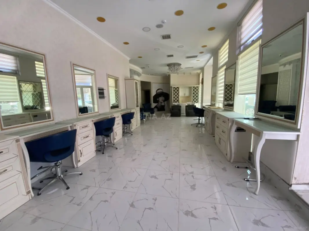 Kirayə verilir obyekt 225 m²