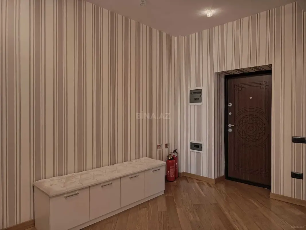 Kirayə verilir 3 otaqlı mənzil 158 m²