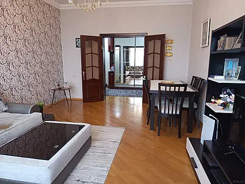 Kirayə verilir 3 otaqlı mənzil 114 m² — Bakı 3 otaq 114.00 m²
