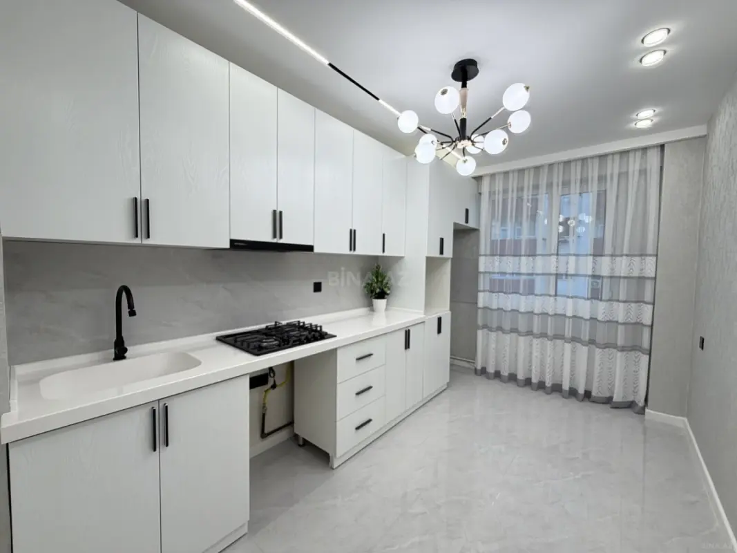 Satılır 3 otaqlı mənzil 110 m²