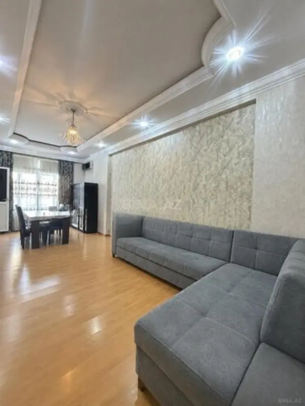 Kirayə verilir 2 otaqlı mənzil 80 m²