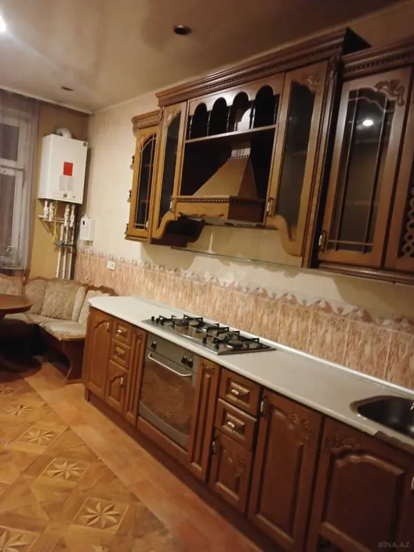 Kirayə verilir 3 otaqlı mənzil 150 m²