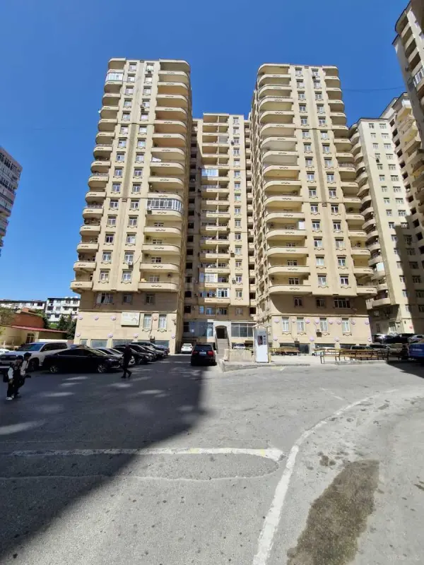 Satılır 2 otaqlı mənzil 62 m²