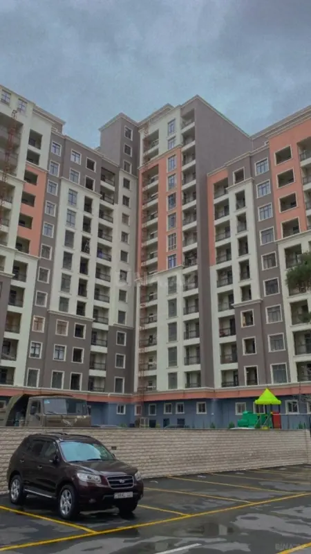 Kirayə verilir 2 otaqlı mənzil 85 m²