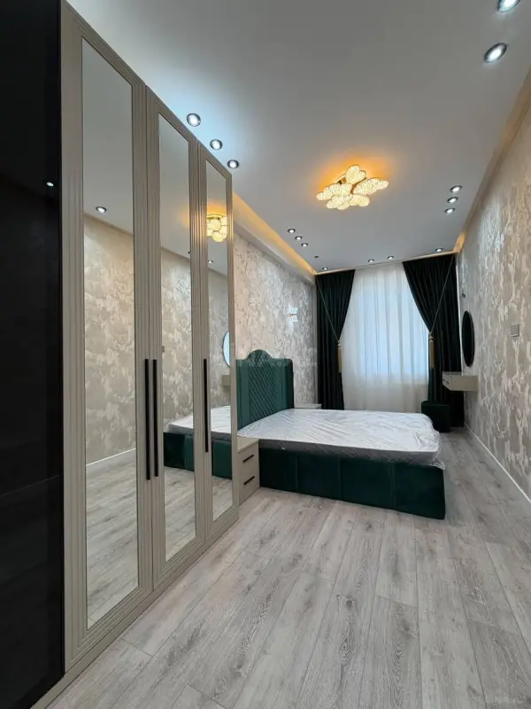 Satılır 2 otaqlı mənzil 88 m²
