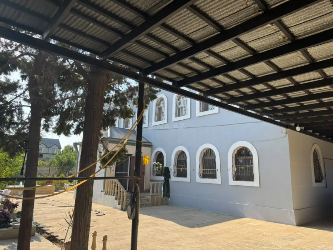 Satılır 5 otaqlı həyət evi 350 m²