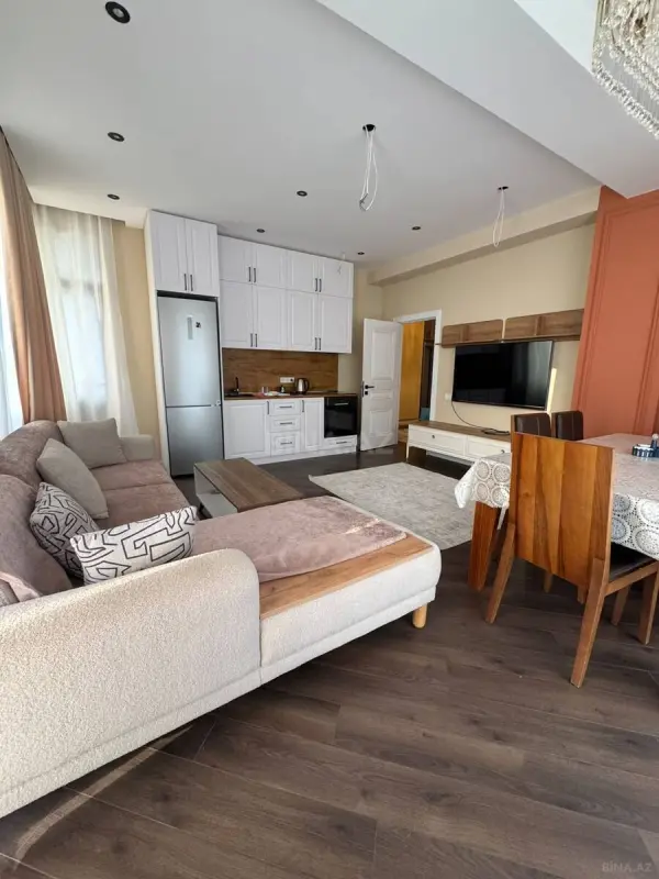 Satılır 4 otaqlı mənzil 100 m²