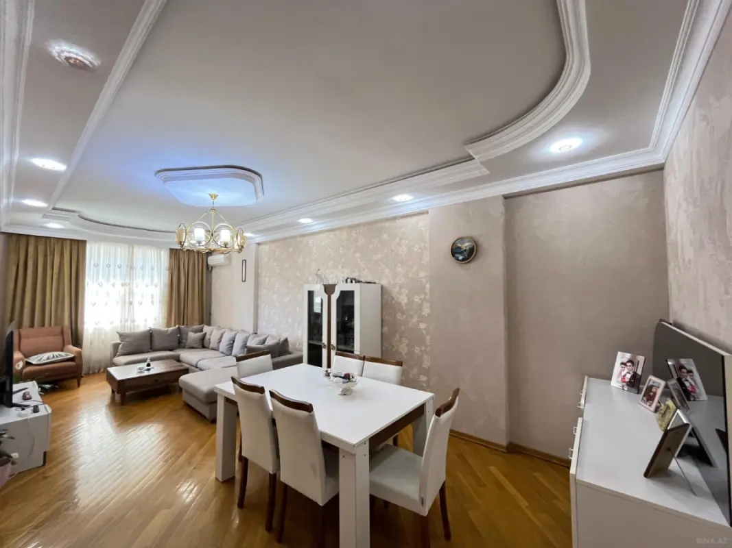 Satılır 4 otaqlı mənzil 161 m²