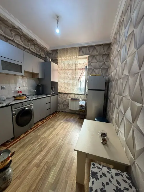 Satılır 3 otaqlı mənzil 77 m²