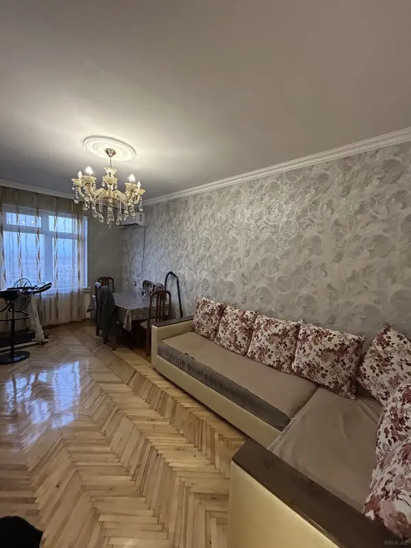 Satılır 2 otaqlı mənzil 67 m²