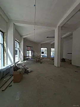 Kirayə verilir obyekt 568 m² — Bakı 568.00 m²