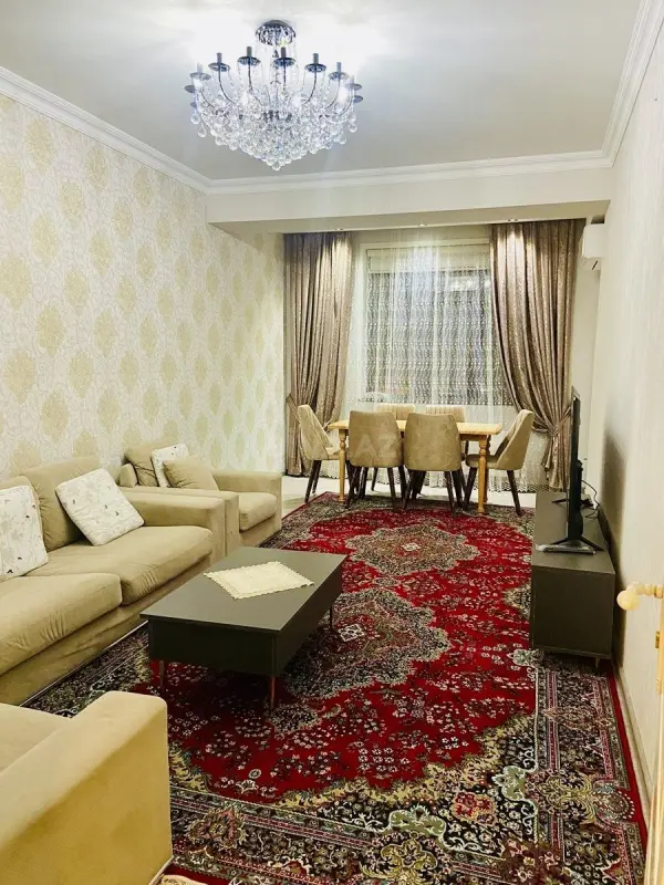 Kirayə verilir 2 otaqlı mənzil 110 m²