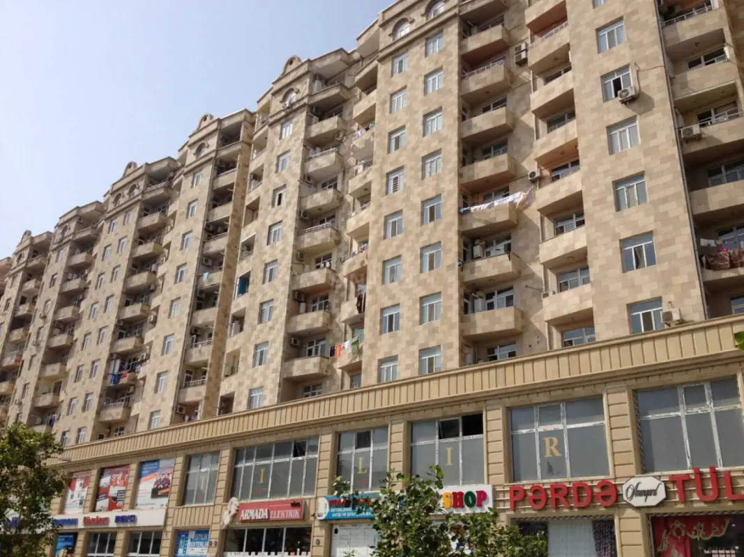 Kirayə verilir 2 otaqlı mənzil 80 m²