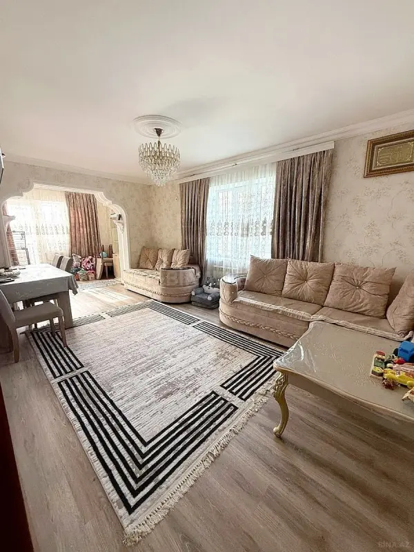 Satılır 4 otaqlı mənzil 90 m²
