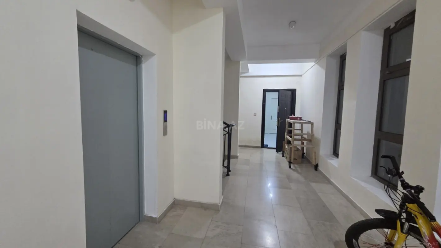 Satılır 4 otaqlı mənzil 90 m²