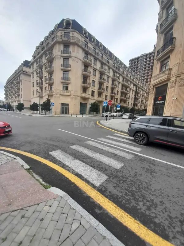 Satılır 3 otaqlı mənzil 126 m²