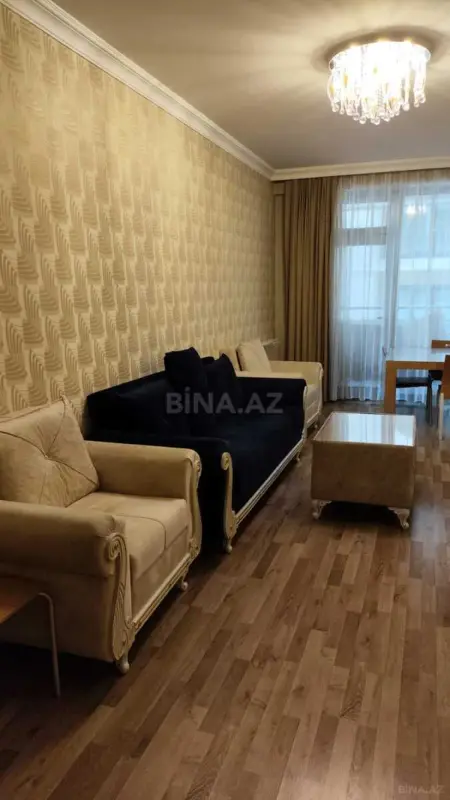 Kirayə verilir 2 otaqlı mənzil 100 m²