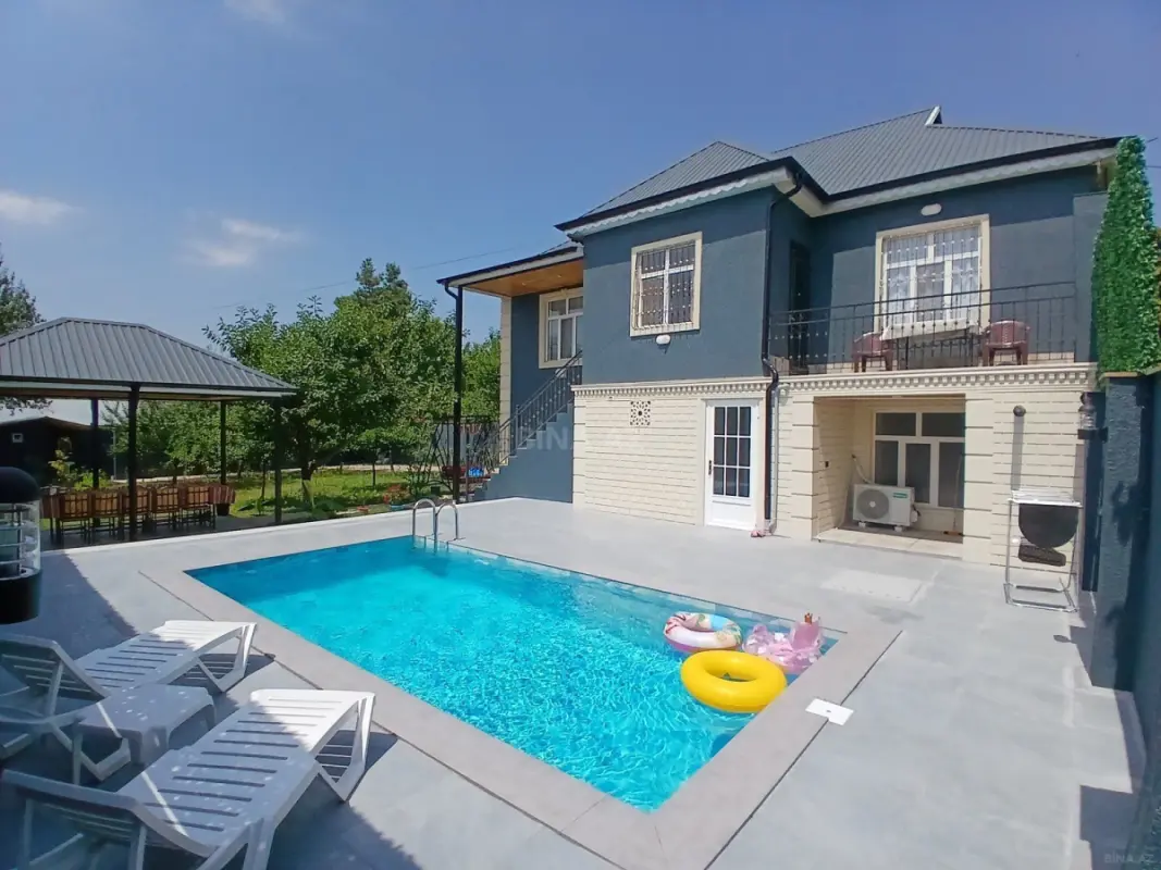 Kirayə verilir 10 otaqlı həyət evi 200 m²