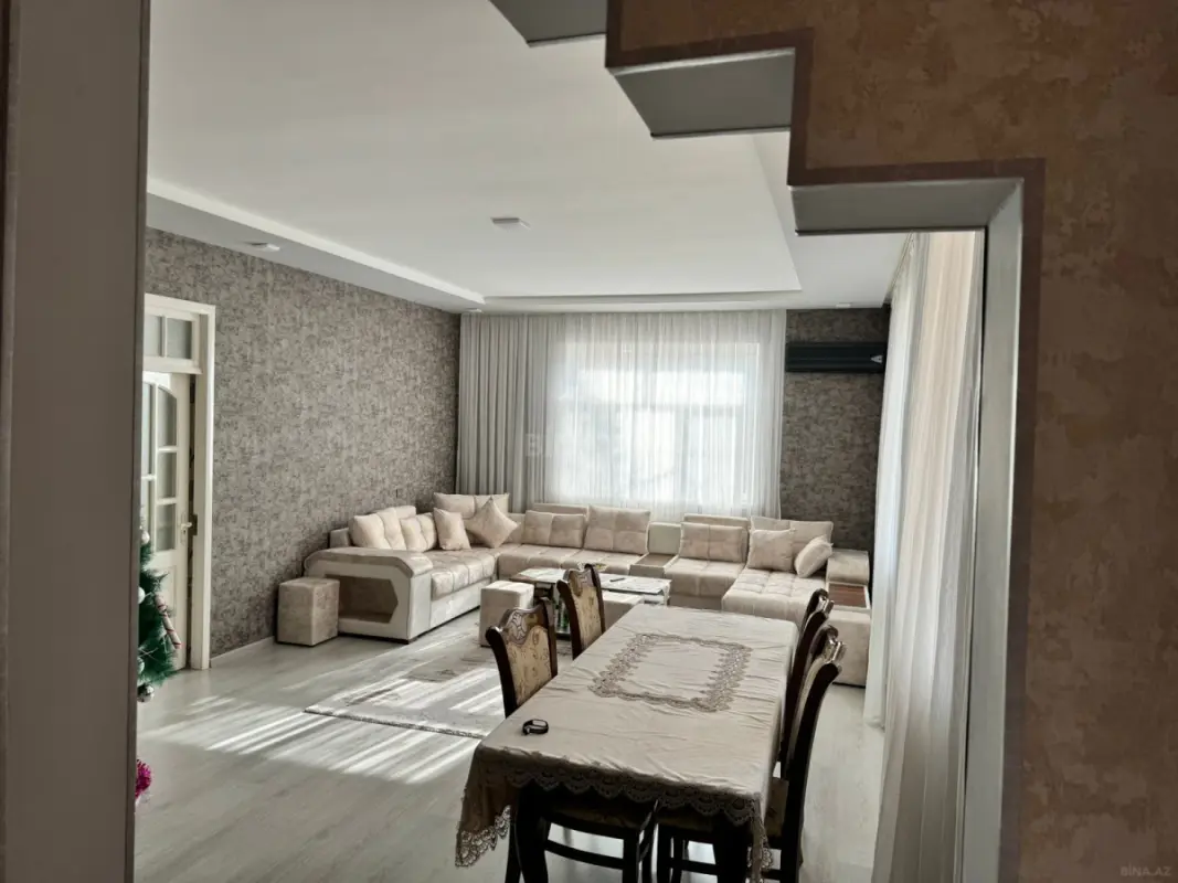 Satılır 7 otaqlı həyət evi 500 m²