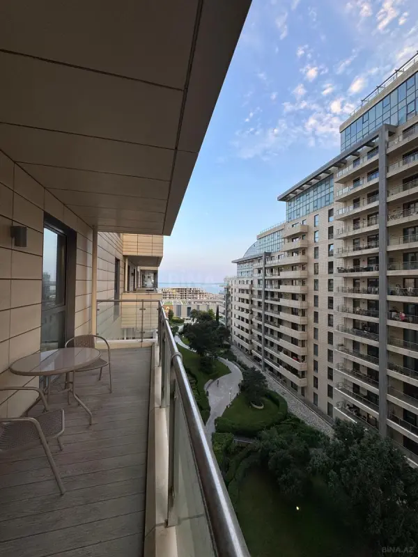 Kirayə verilir 2 otaqlı mənzil 80 m²
