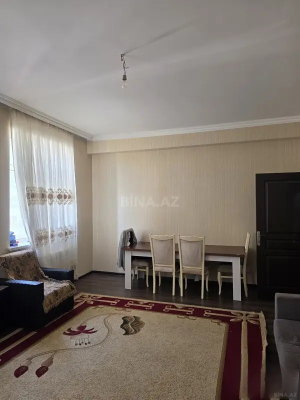 Satılır 5 otaqlı mənzil 156.5 m²