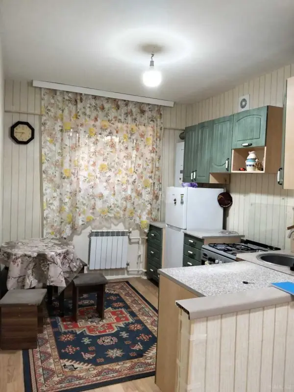 Kirayə verilir 2 otaqlı mənzil 82 m²