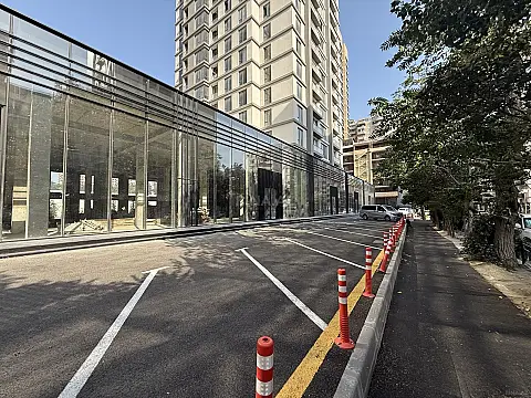 Kirayə verilir obyekt 200 m² — Bakı 200.00 m²
