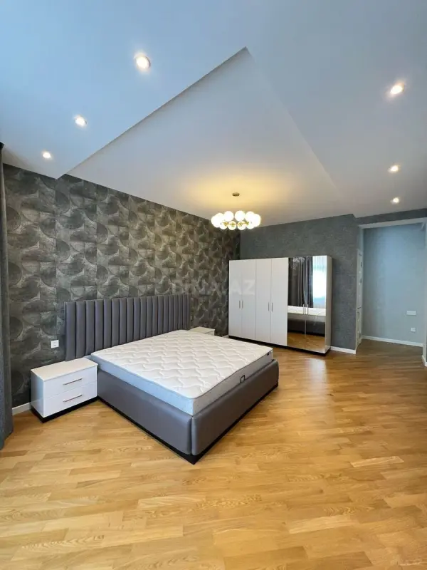Kirayə verilir 3 otaqlı mənzil 130 m²