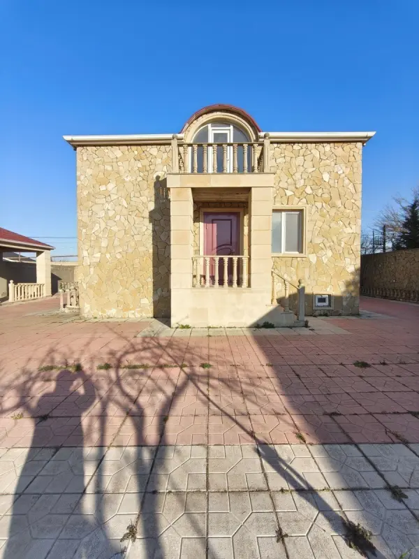 Satılır 3 otaqlı həyət evi 140 m²