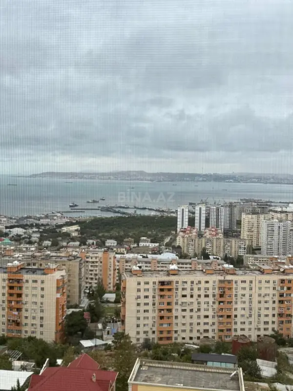 Satılır 3 otaqlı mənzil 120 m²