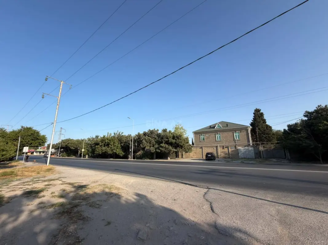 Satılır obyekt 840 m²