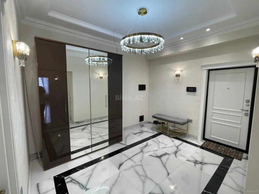 Kirayə verilir 3 otaqlı mənzil 130 m²