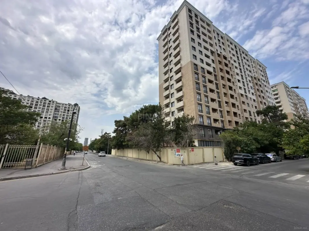 Satılır 3 otaqlı mənzil 97 m²