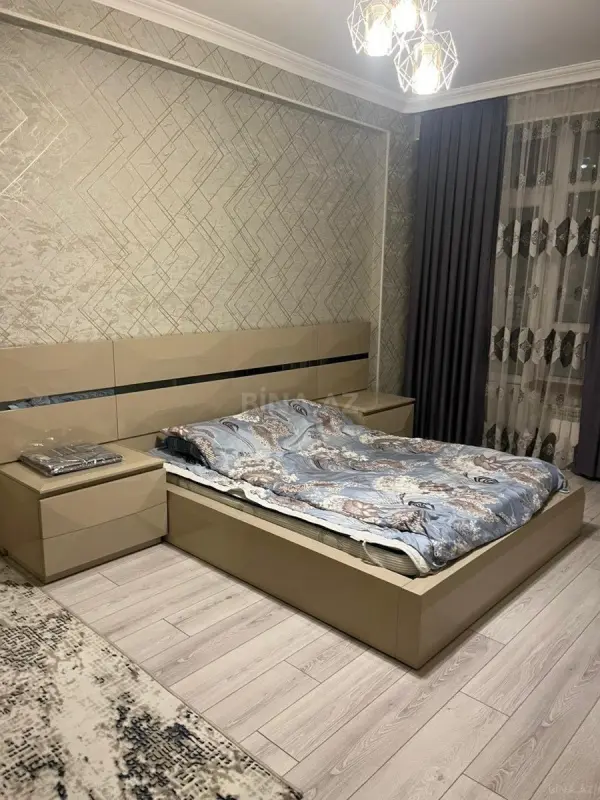 Kirayə verilir 2 otaqlı mənzil 90 m²