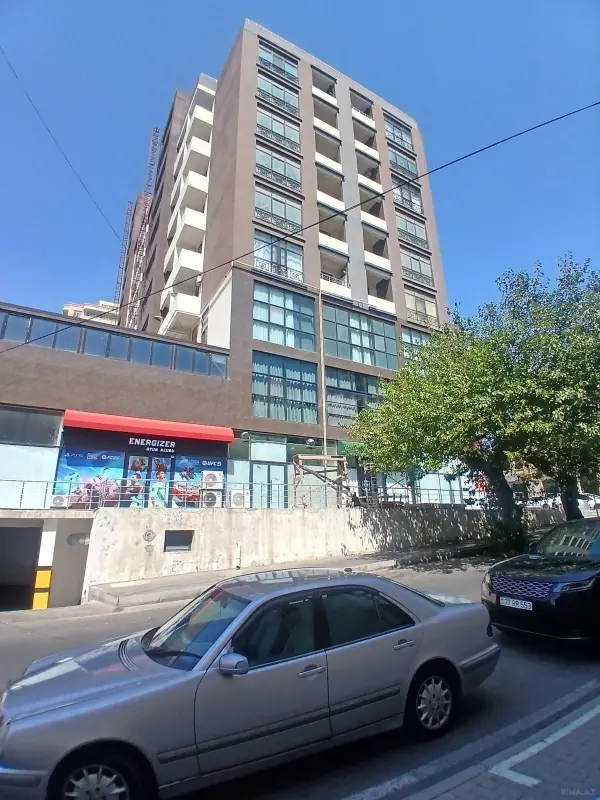 Satılır obyekt 84 m²