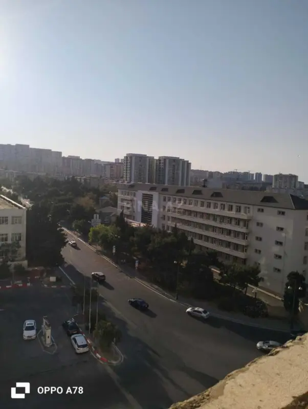 Satılır 3 otaqlı mənzil 107 m²