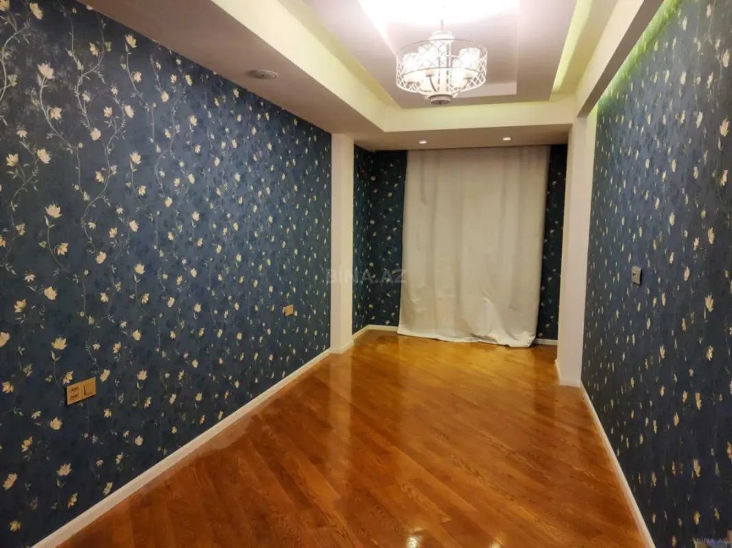 Kirayə verilir 2 otaqlı mənzil 91 m²